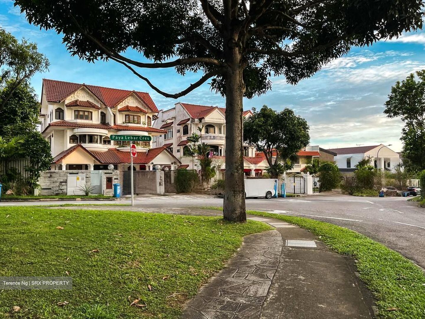 Upper Paya Lebar Road (D19), Shop House #472919221